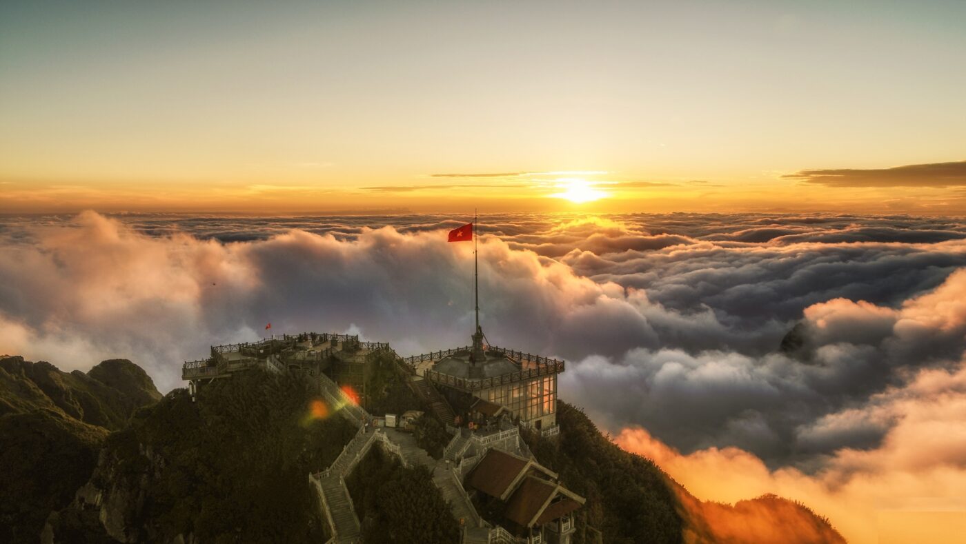 Giá Vé Cáp Treo Fansipan Sapa